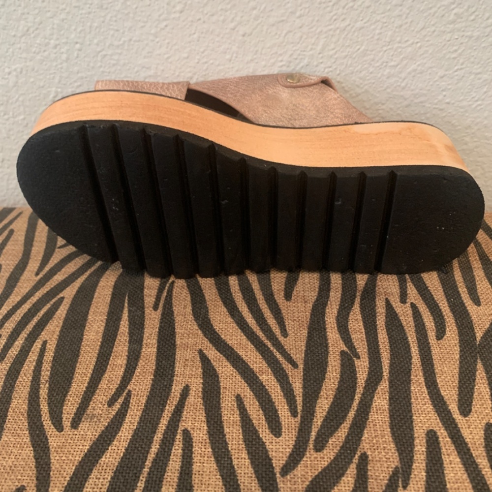Wedges - Picture 9 of 9